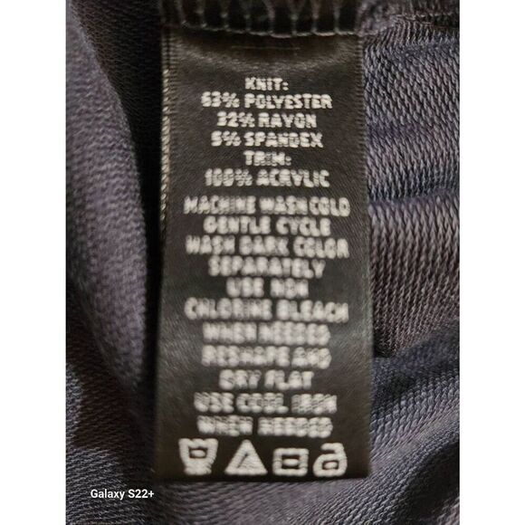 Avec sweatshirt/ sweater with ruffled sleeves and hem - Picture 9 of 9